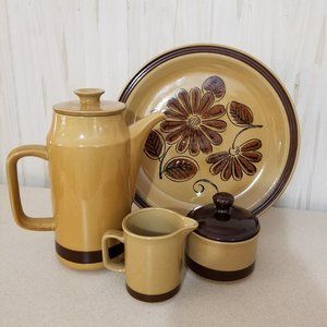 La Mesa Stoneware Sugar and Creamer set